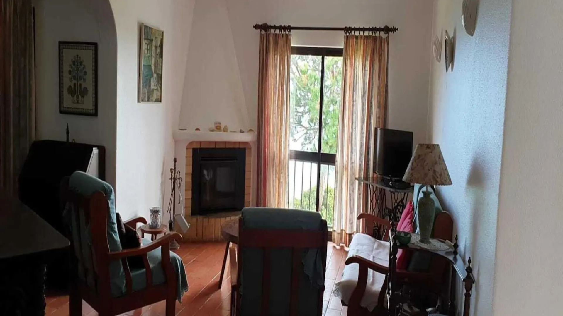 Terraced House In Armacao De Pera, Algarve Villa