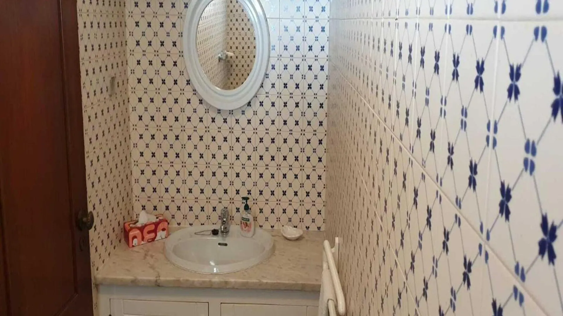 Terraced House In Armacao De Pera, Algarve Villa